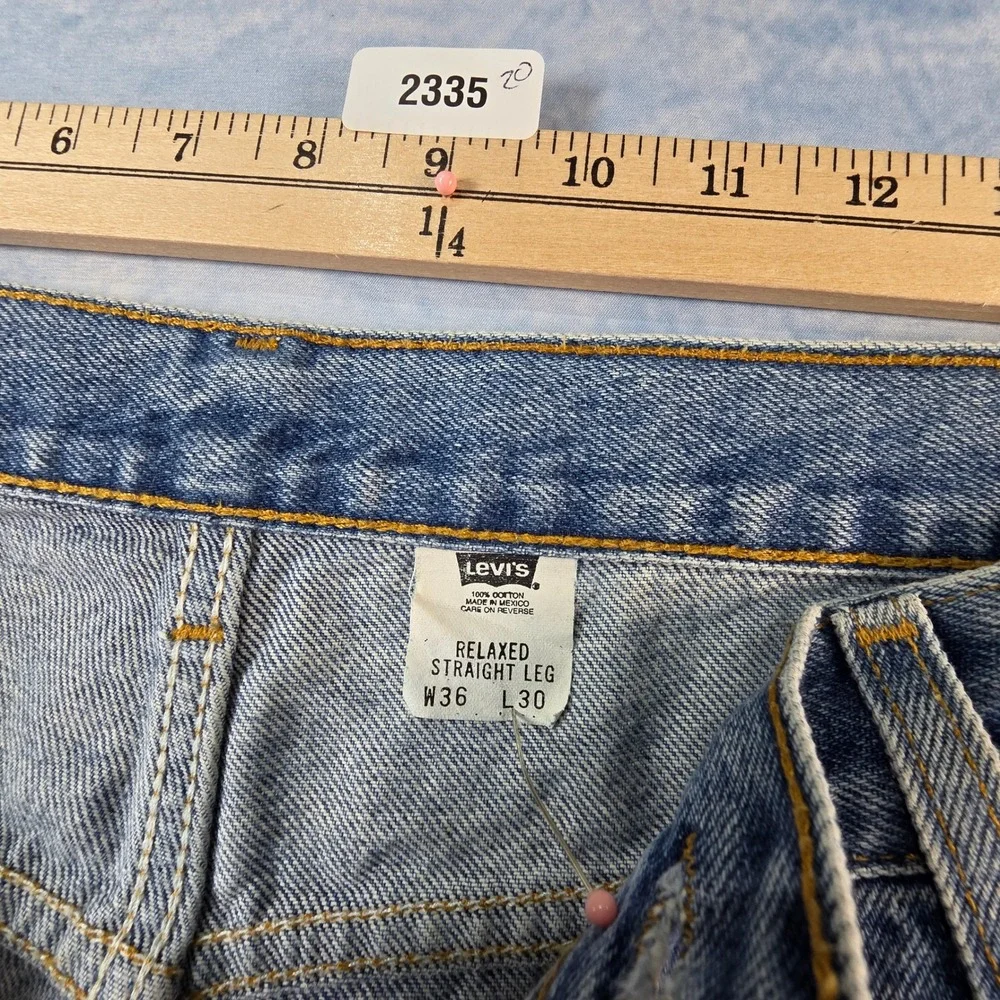 Y2K 2002 Levis Relaxed Straight‎ Leg Jeans Light Wash Blue Denim Mens 550 Style